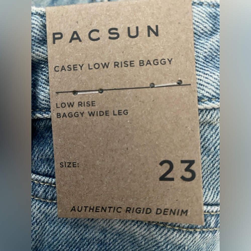 NWT PacSun Washed Blue Denim Jeans with Branded Button, Size 23​ - Picture 5 of 6